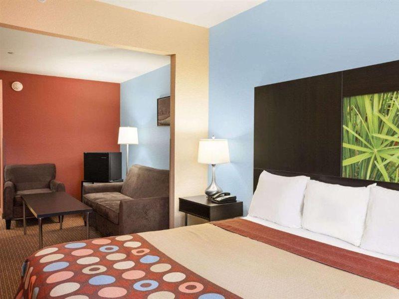 Super 8 By Wyndham Pennsville/Wilmington Екстериор снимка
