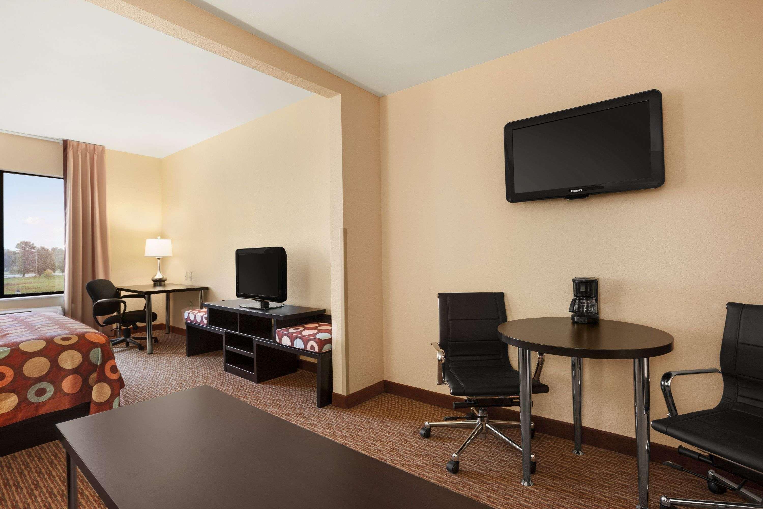 Super 8 By Wyndham Pennsville/Wilmington Екстериор снимка